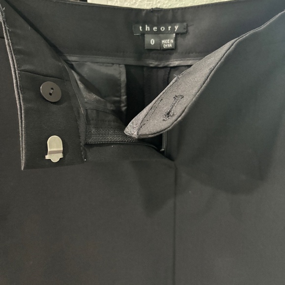 Theory "Sealy" Pencil Skirt NWOT - Black Size 2 (See Measurements) - Picture 6 of 9